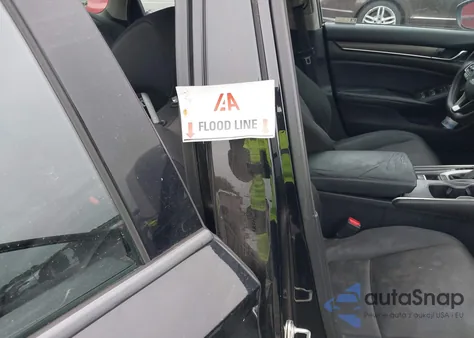 2018 Honda Accord Lx z USA, uszkodzony, nr VIN 1HGCV1F12JA105155